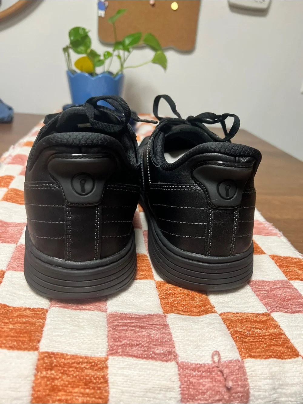 Men’s OrthoFeet Leather Sneakers